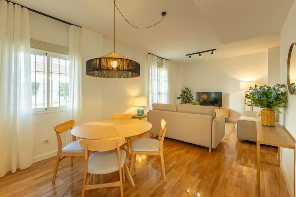 Triana Deluxe By Valcambre Lägenhet Sevilla Exteriör bild