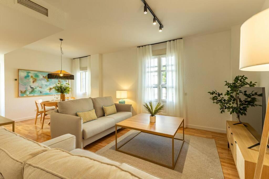 Triana Deluxe By Valcambre Lägenhet Sevilla Exteriör bild